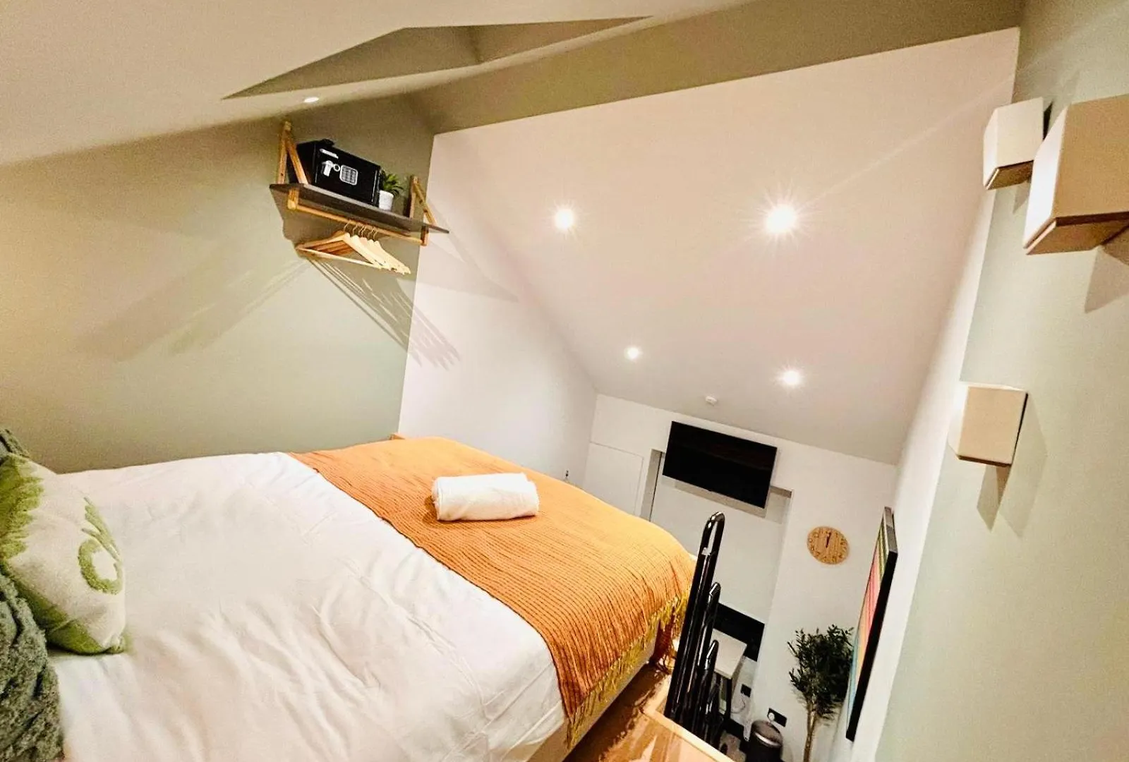 London Luxury Mezzanine Studio Flats Next Hackney Central 0*,